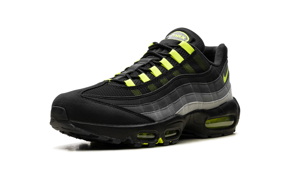 "Black Neon" Air Max 95 FV4710 001 - product image from the listing.