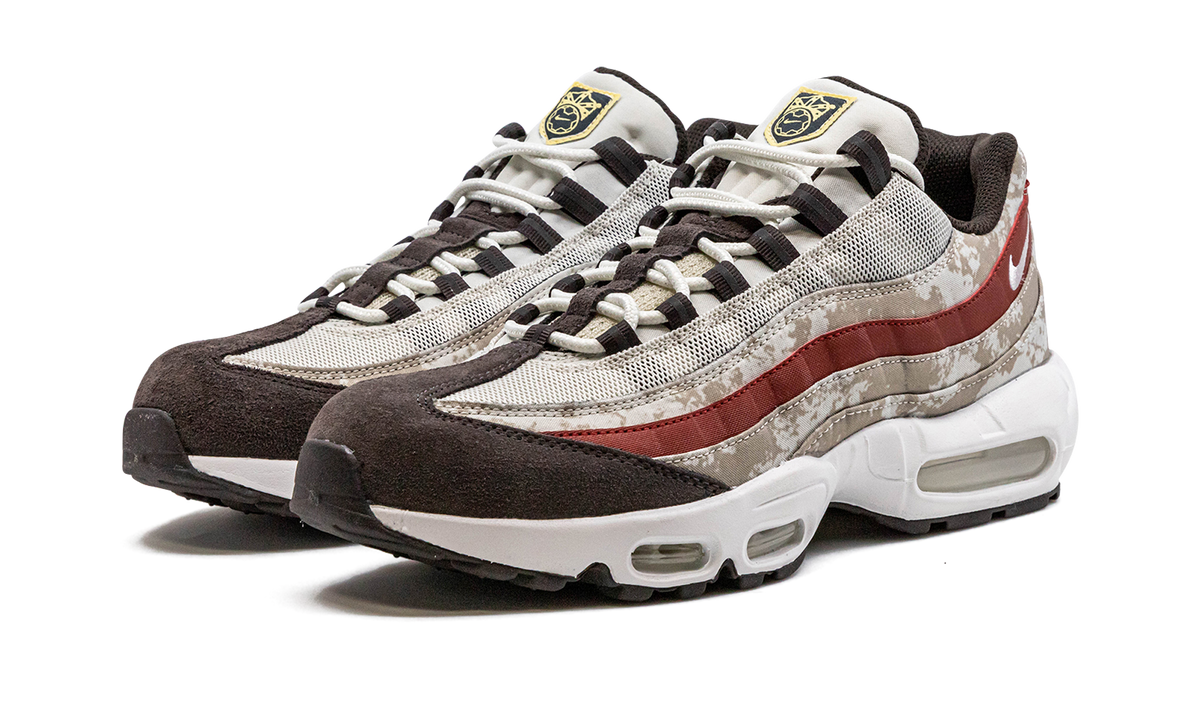 "Social FC" Air Max 95 DQ9016 001 - product image from the listing.