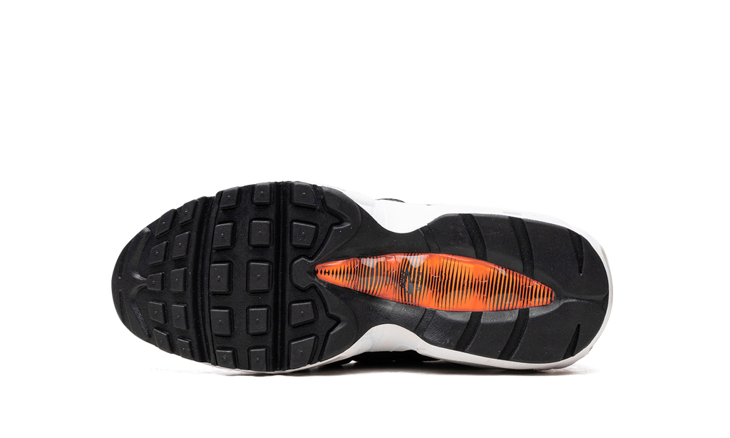 "Recraft" Nike Air Max 95 CJ3906 010 - product image from the listing.