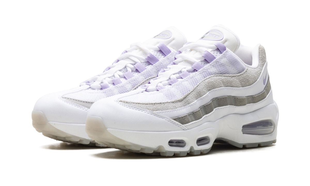 Women's Air Max 95 OG "Big Bubble Hydrangeas" IB6396 100 - product image from the listing.