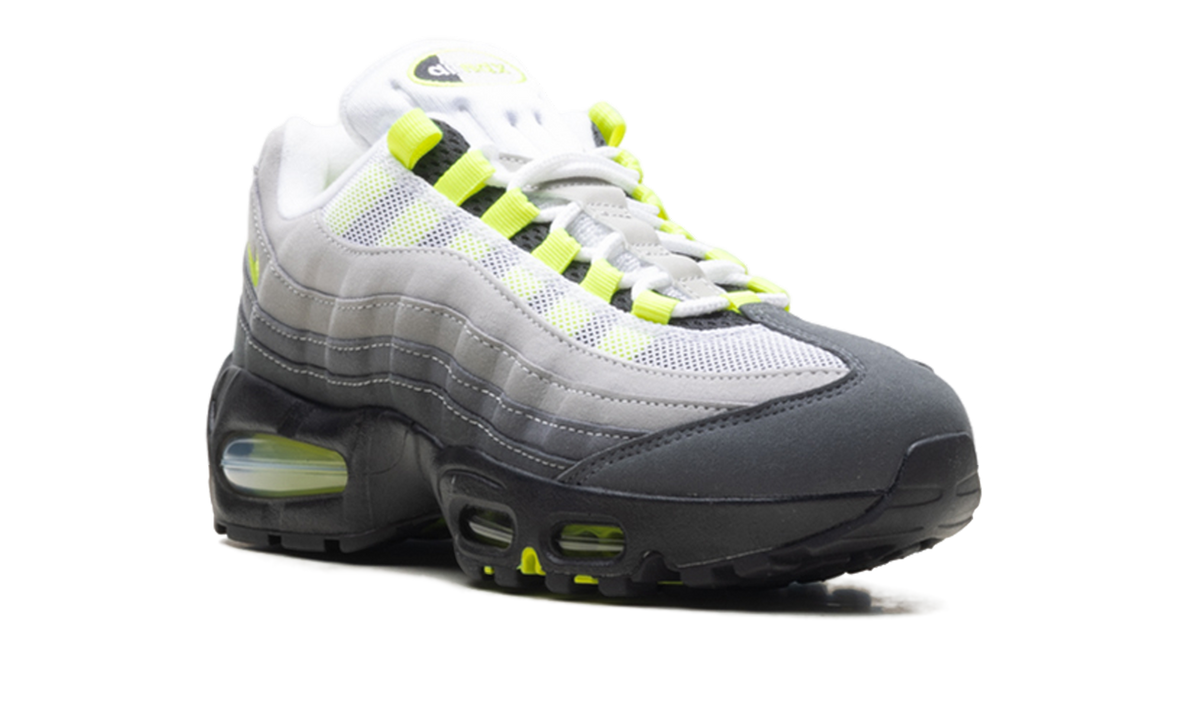 Women's Nike Air Max 95 "Neon (2026)" IO9926 001 - product image from the listing.