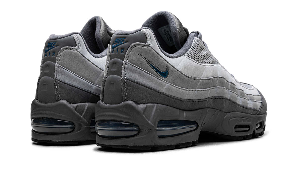 "Big Bubble Smoke Grey Green Abyss" Air Max 95 OG IH4457 003 - product image from the listing.