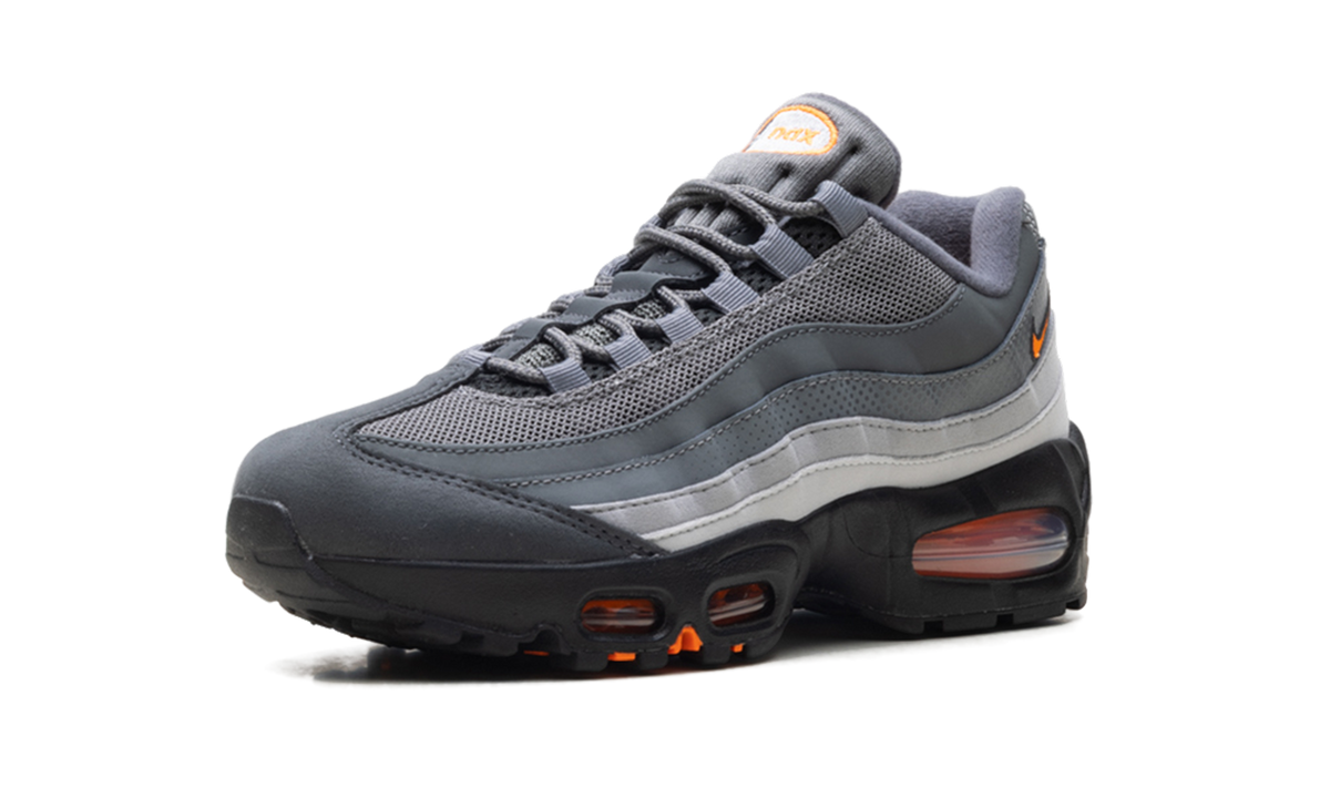 "Big Bubble Black Total Orange" Air Max 95 IV5767 002 - product image from the listing.