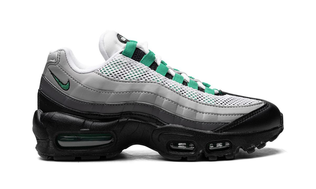 Women's AIR MAX 95 NEXT NATURE "Stadium Green" DH8015 002 - product image from the listing.
