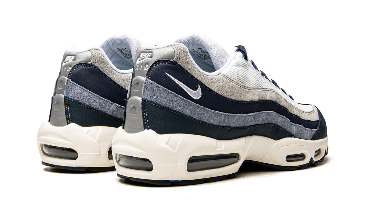 "Midnight Navy" Air Max 95 DC9412 400 - product image from the listing.