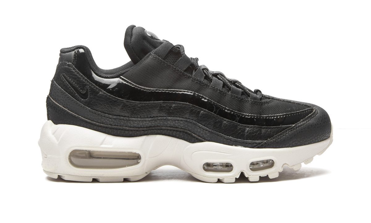 Women's AIR MAX 95 SE MNS "Black" AQ4138 001 - product image from the listing.