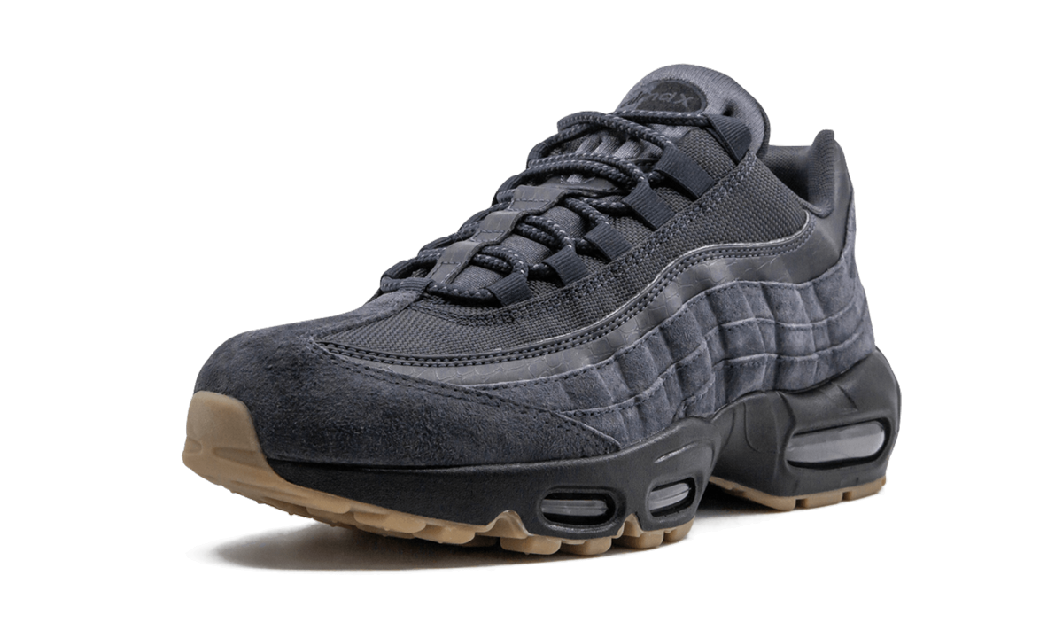 "BLACK" Air Max 95 SE AJ2018 002 - product image from the listing.