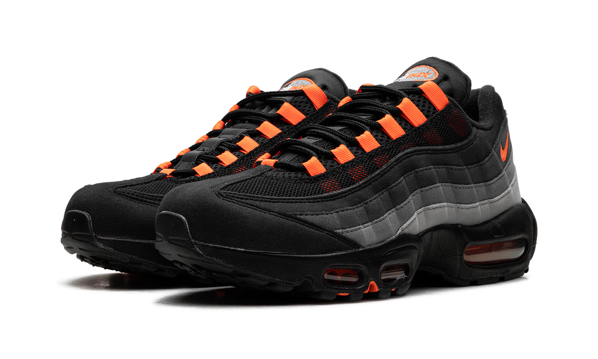 "Black Hyper Crimson" AIr Max 95 FV4710 002 - product image from the listing.