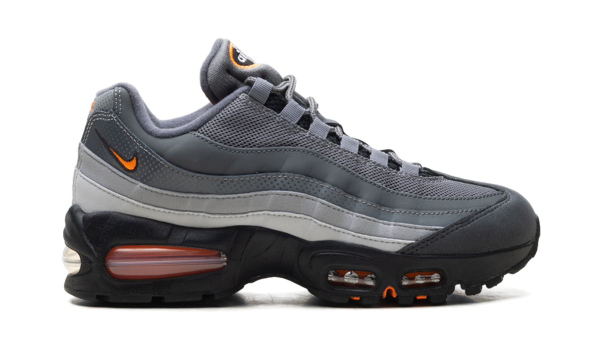 "Big Bubble Black Total Orange" Air Max 95 IV5767 002 - product image from the listing.
