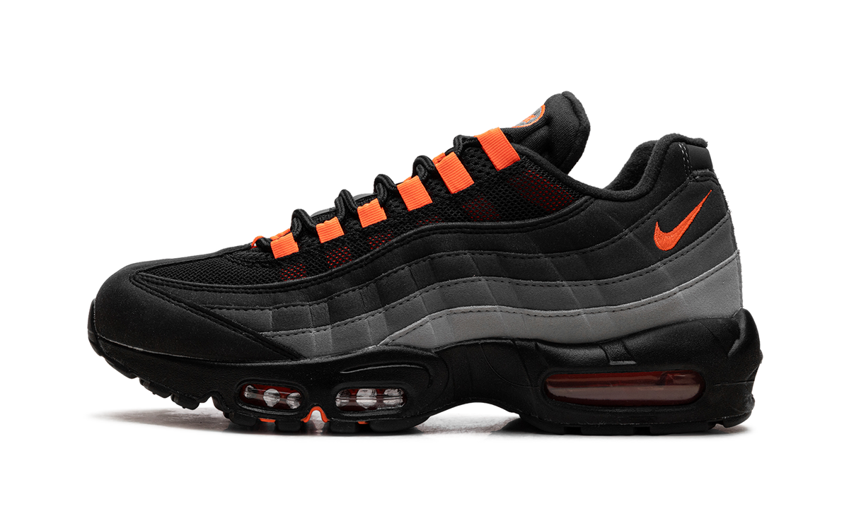 "Black Hyper Crimson" AIr Max 95 FV4710 002 - product image from the listing.