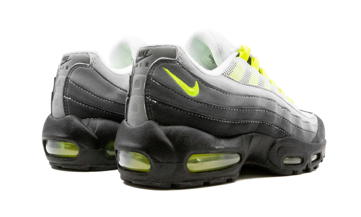 "Neon 2020" Air Max 95 OG GS CZ0910 001 - product image from the listing.
